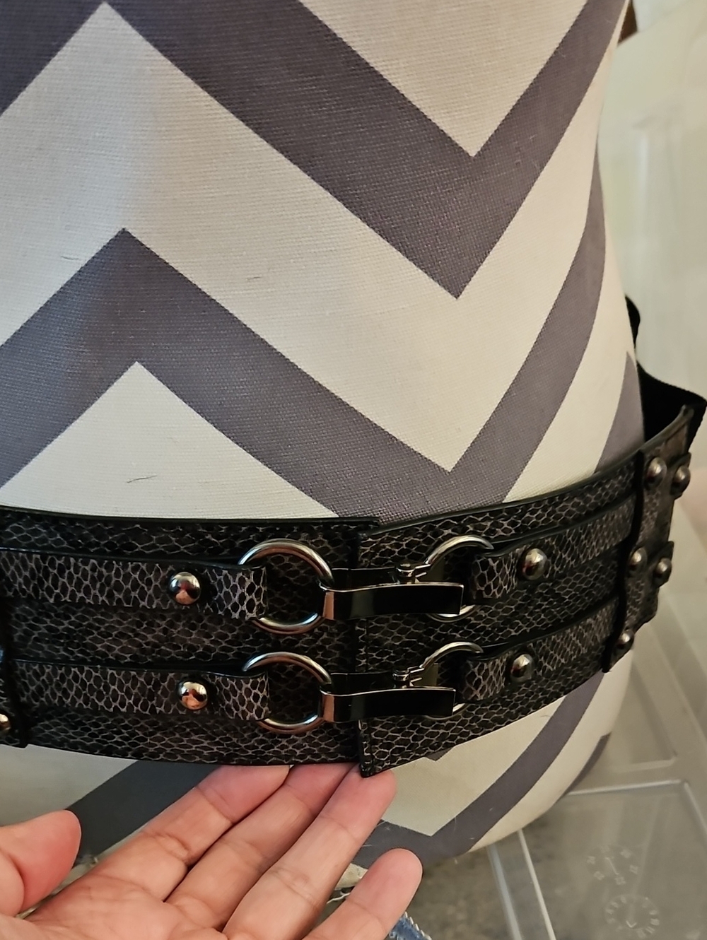 Wide Black Faux-Snake Leather Double-Buckle Waist Belt Bee